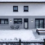 Bichler's Alpennest * موراخ
